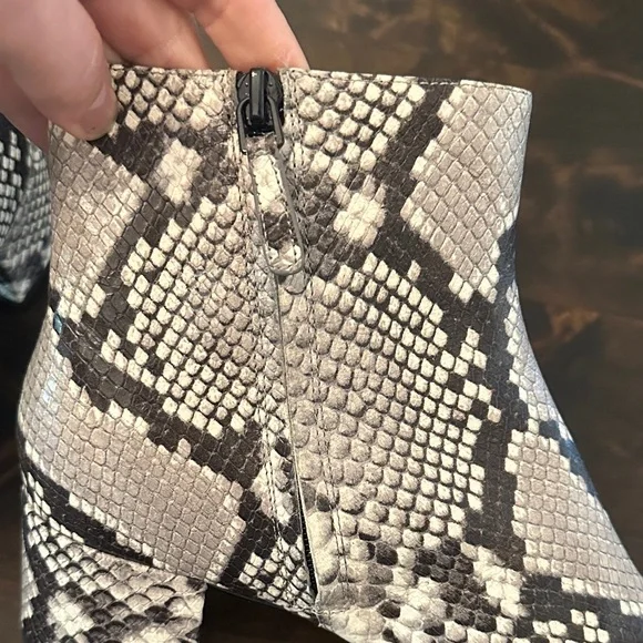 Tory Burch Snakeskin Pattern Women's Boots , leather with black patent toe - Picture 6 of 10